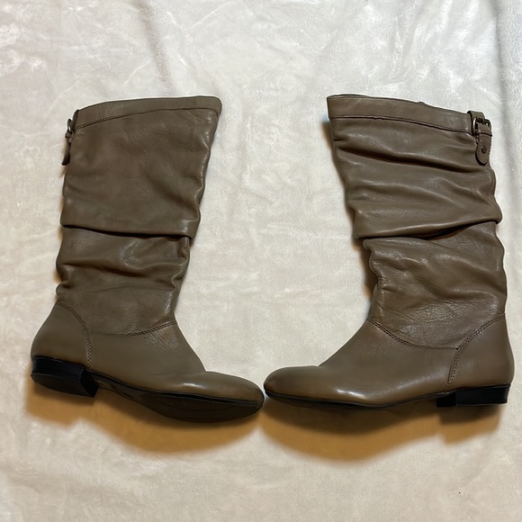 Aldo boots in great condition (grey/taupe colour) womens size 8 - Picture 3 of 7